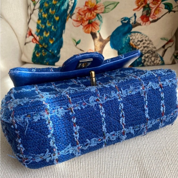 AUTHENTIC CHANEL Limited Blue Tweed Mini Flap Crossbody Bag Runway - Picture 10 of 12